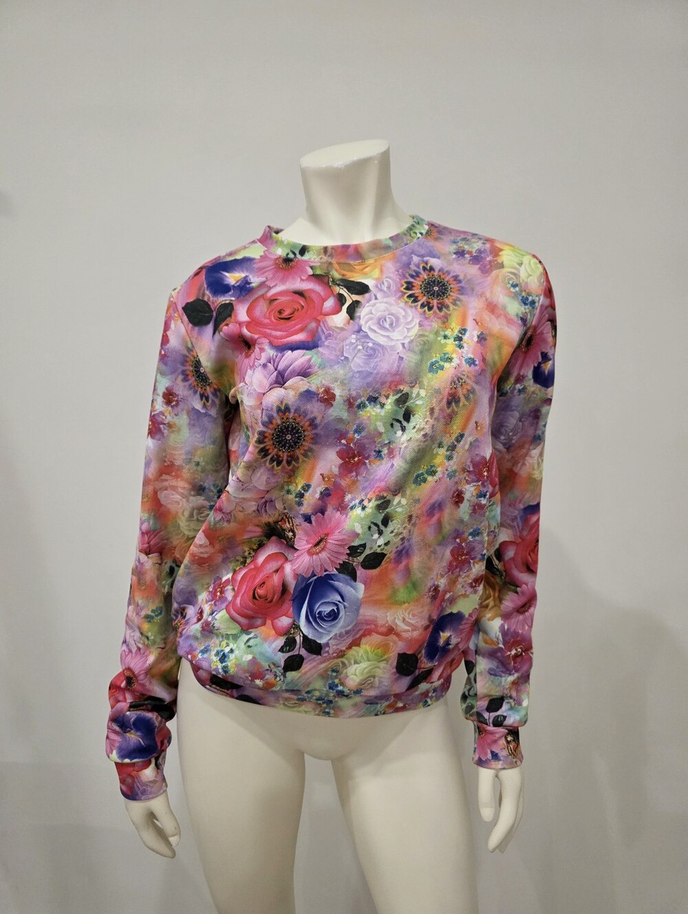 Sk HOUSE Ukranian Floral Printed Multicolor Long Sleeve Crewneck Top M